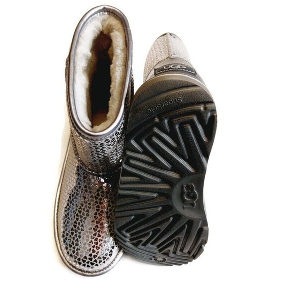 UGG Classic II Gel Hearts Fashion Boots Kids 4 Womens Size 5 1151613K Silver - Picture 7 of 8